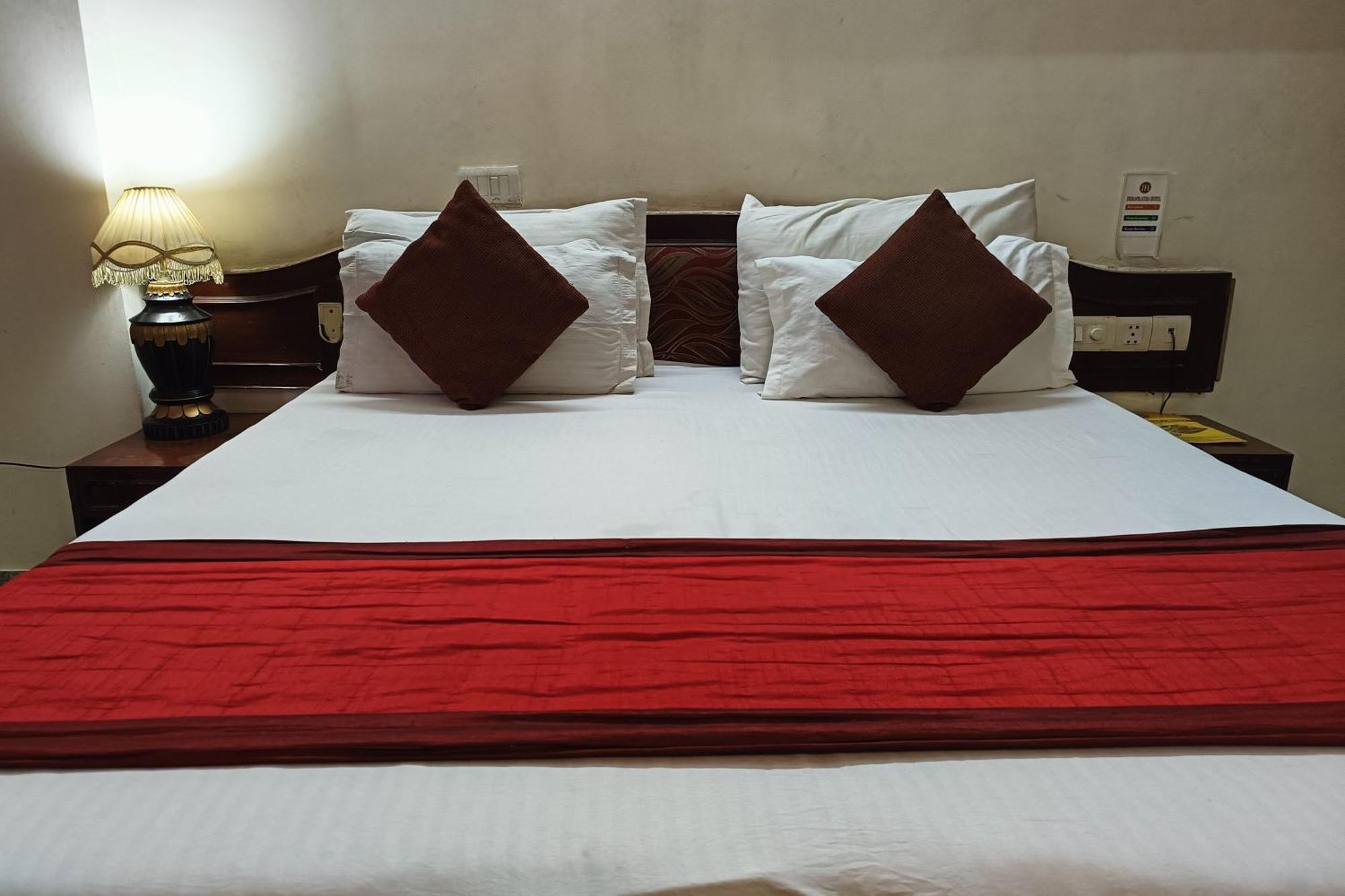 Spot Inn Hostel Nowe Delhi Zewnętrze zdjęcie