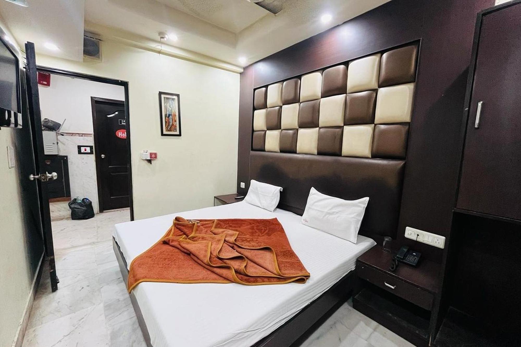 Spot Inn Hostel Nowe Delhi Zewnętrze zdjęcie