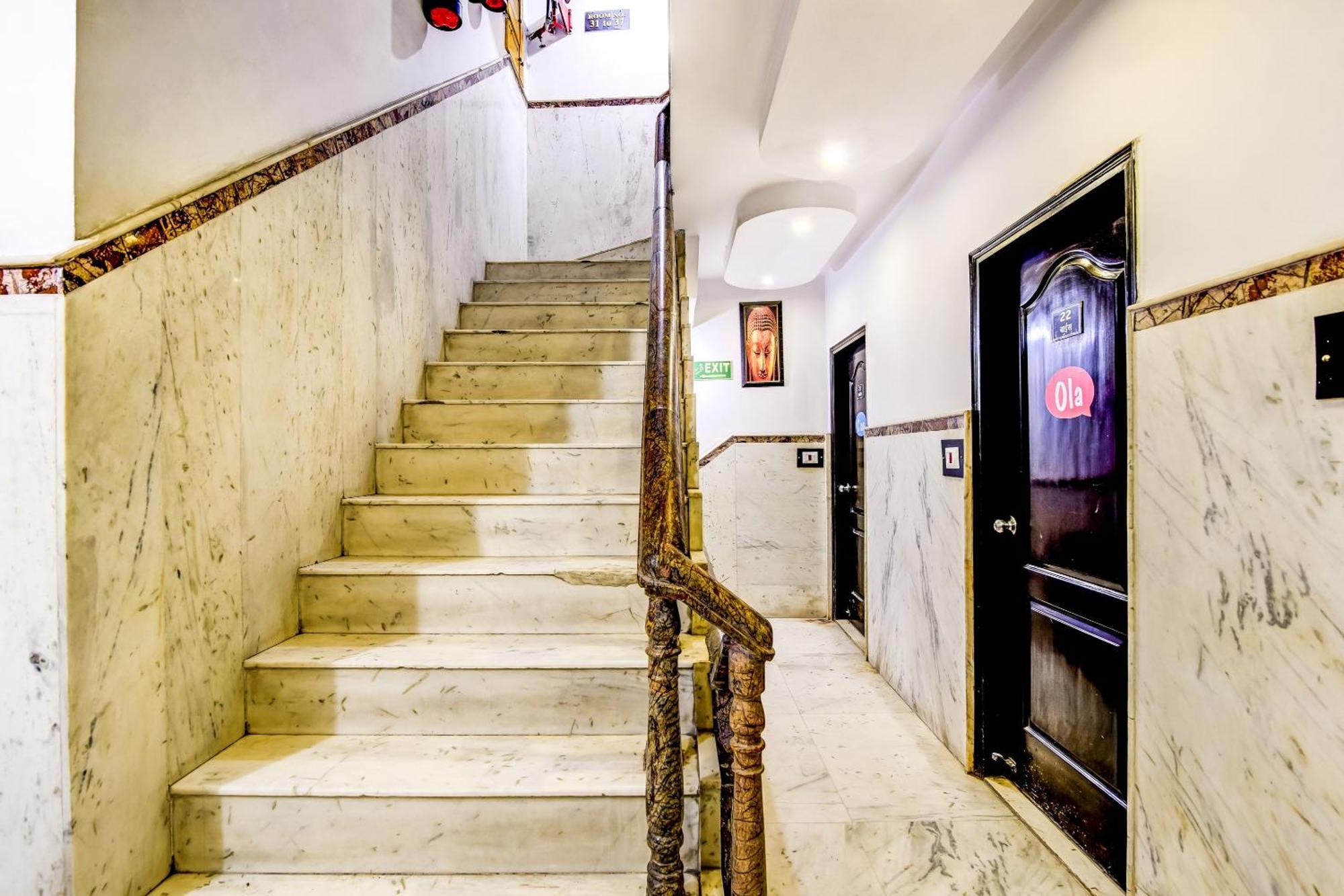 Spot Inn Hostel Nowe Delhi Zewnętrze zdjęcie
